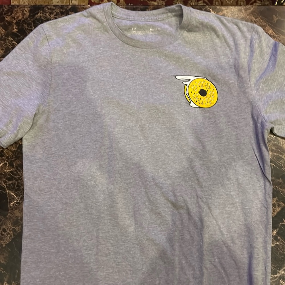 UA graphic tee size S